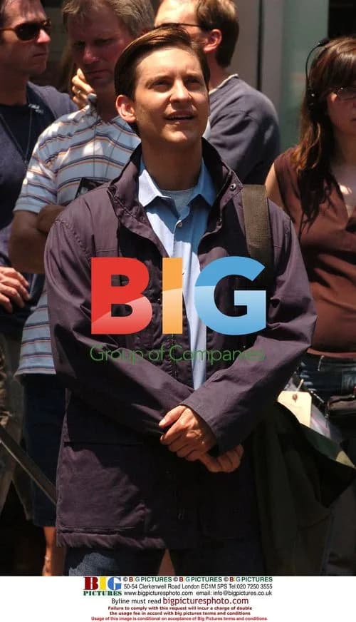 Tobey Maguire on Spiderman 3 set