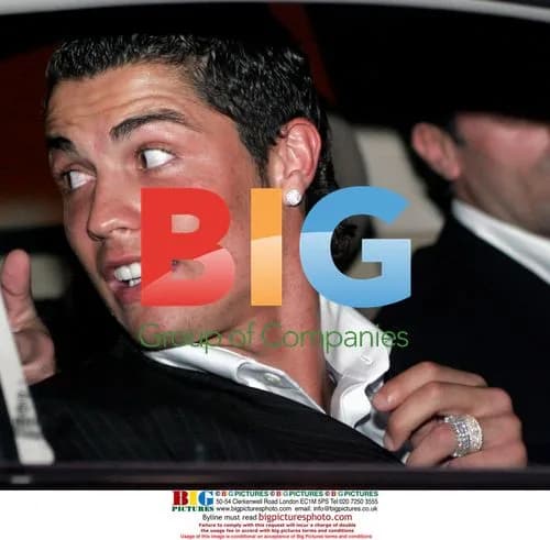 Cristiano Ronaldo Shows Off Ring