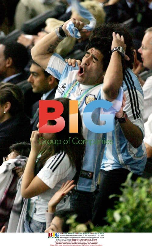 Maradona and Daughter Cheer for Argentina