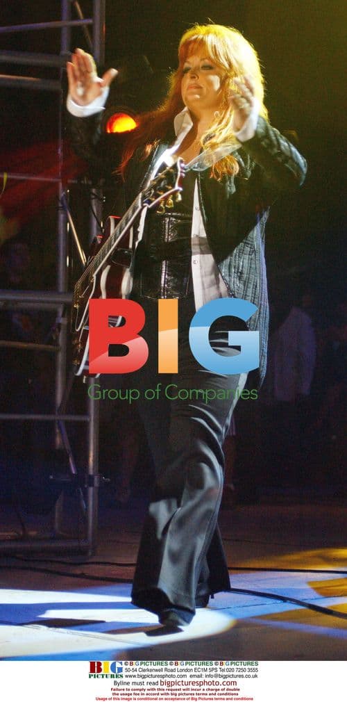 Wynonna Judd performs at 2006 CMA Music Festival