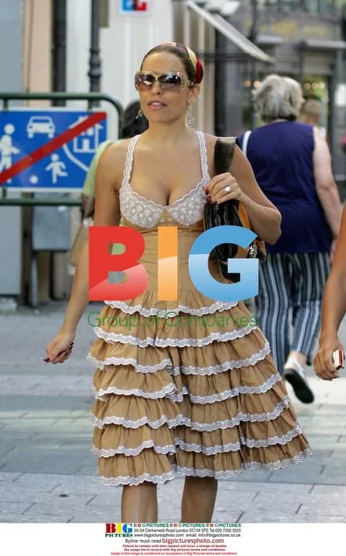 England Footballer Wives Go Shopping in Germany
