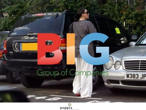 Martine McCutcheon's nearly towed Jeep