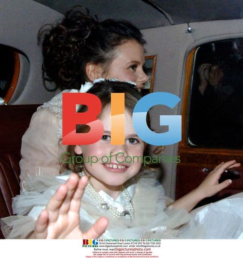 Nicole Kidman arrives for wedding to Keith Urban