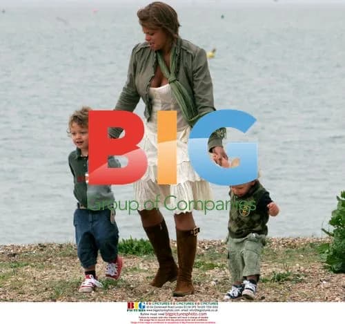 Jade Goody's Family Beach Day