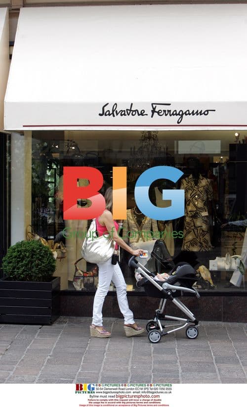 Frank Lampard's partner and daughter in Baden-Baden