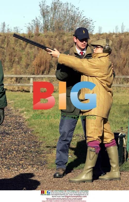 Jade Goody Shoots Clay Pigeons