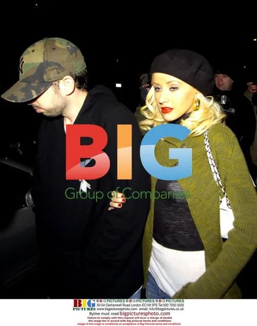 Christina Aguilera and husband dinning