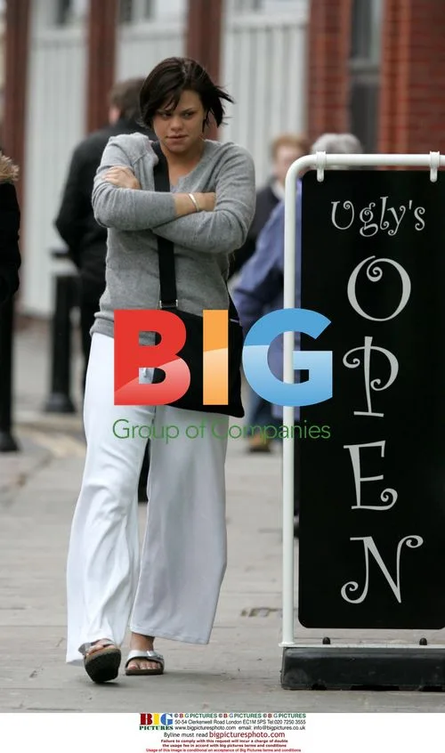 Jade Goody Arrives at Beauty Salon