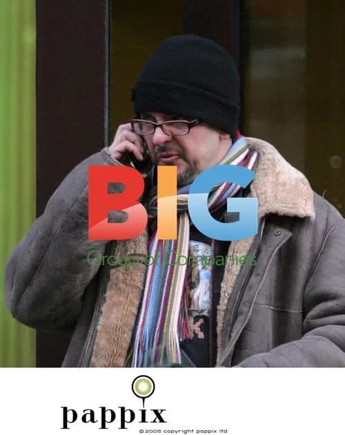 Joe Pasquale strolling in London