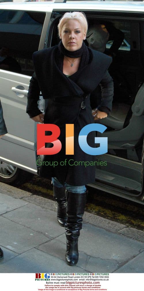 Pink signs autographs in London