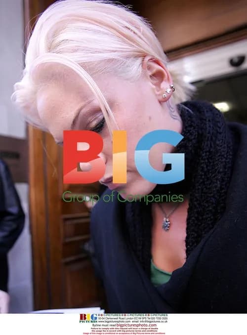 Pink Signing Autographs in London