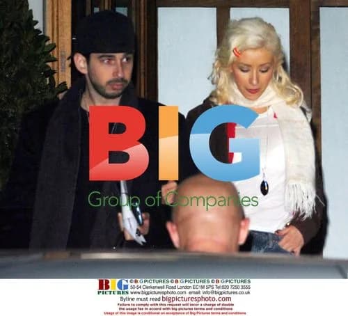 Christina Aguilera and husband return to hotel in London