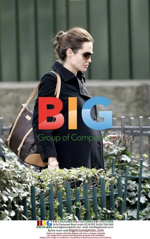 Angelina Jolie Leaving Paris