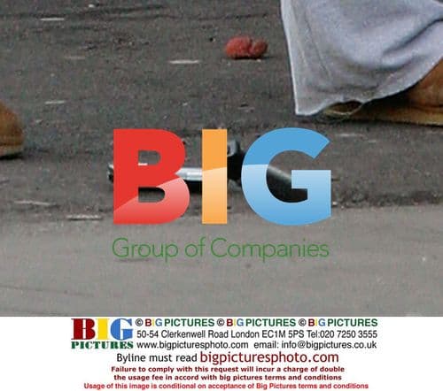 Jools Oliver and daughter Poppy Honey grocery shopping