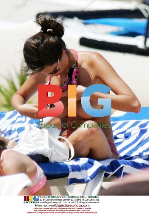 Supermodel Anna Draganska relaxes in St Barths