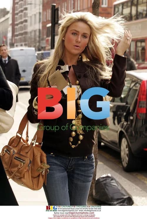 Alex Curran shopping in London