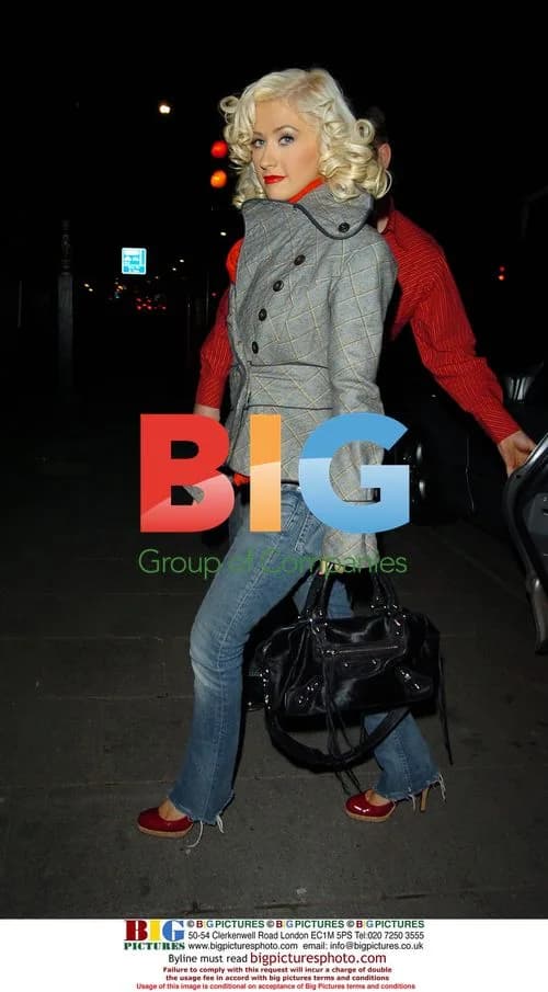 Christina Aguilera visits London dentist