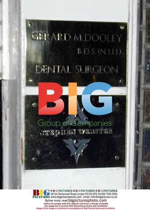 Christina Aguilera visits London dentist