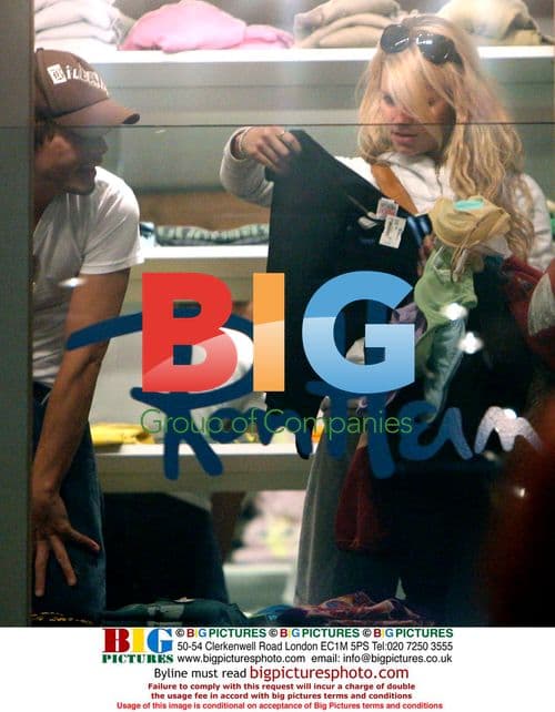 Jessica Simpson Shopping with Stylist