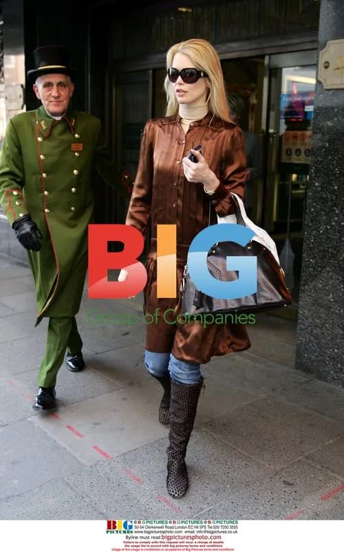 Claudia Schiffer Shopping in London