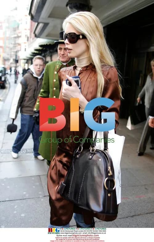 Claudia Schiffer Shopping in London