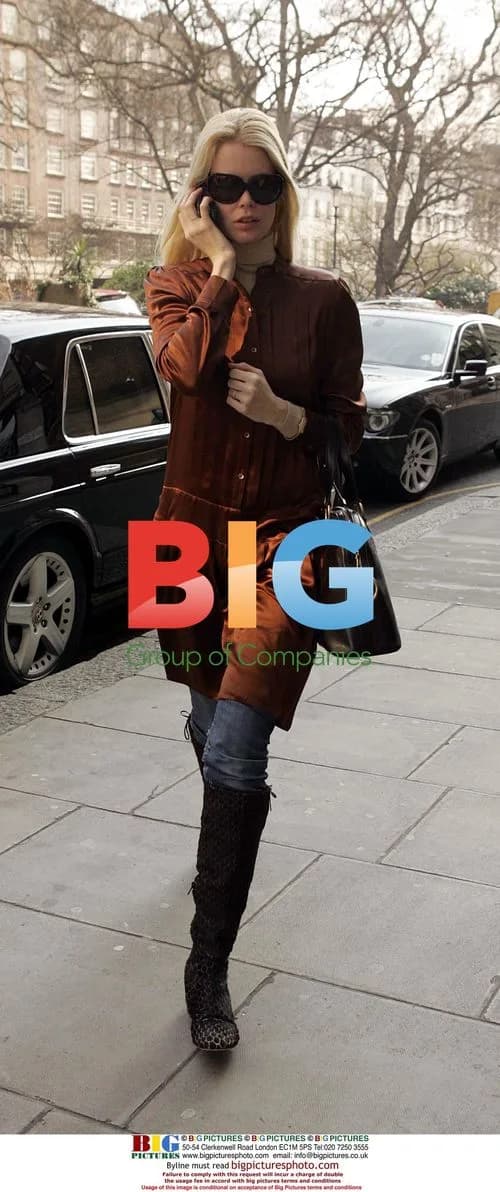 Claudia Schiffer Shopping in London
