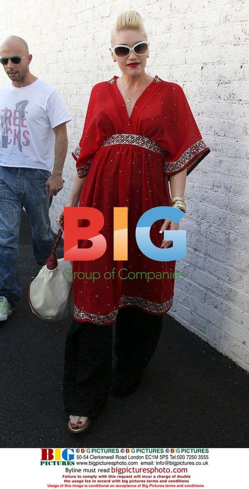 Gwen Stefani Shops for Antiques