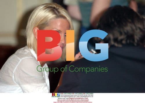 Sarah Harding flirts with celebs at RTS Awards