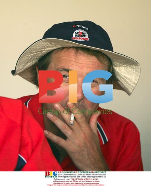 Phil Tufnell at Sport Relief cricket match