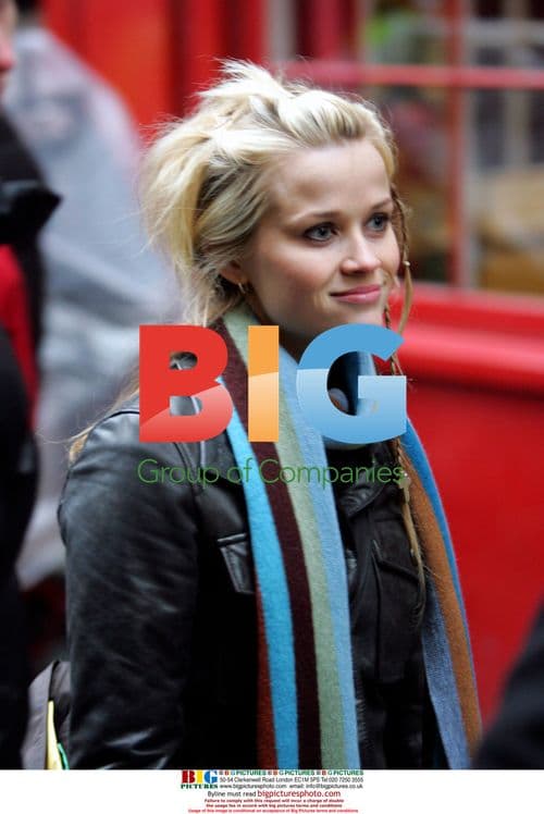 Reese Whiterspoon on Movie Set