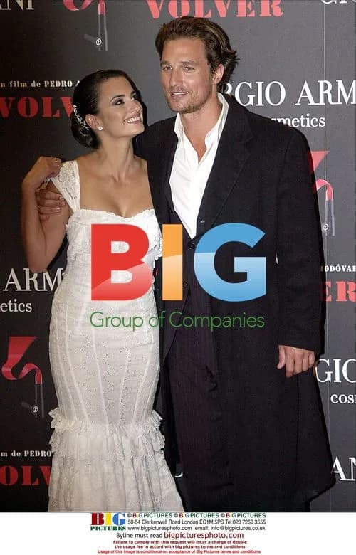 Penelope Cruz and Matthew McConaughey at "Volver" Premiere