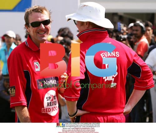Phil Tufnell and Chris Evans at Sport Relief Cricket Match