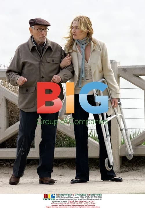 Kate Winslet and Eli Wallach on 'The Holiday' set