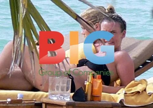 Coleen Mcloughlin Relaxes on Dubai Holiday