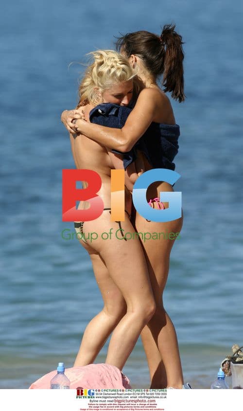 Glamour Girls Jo and Jerri at the Beach