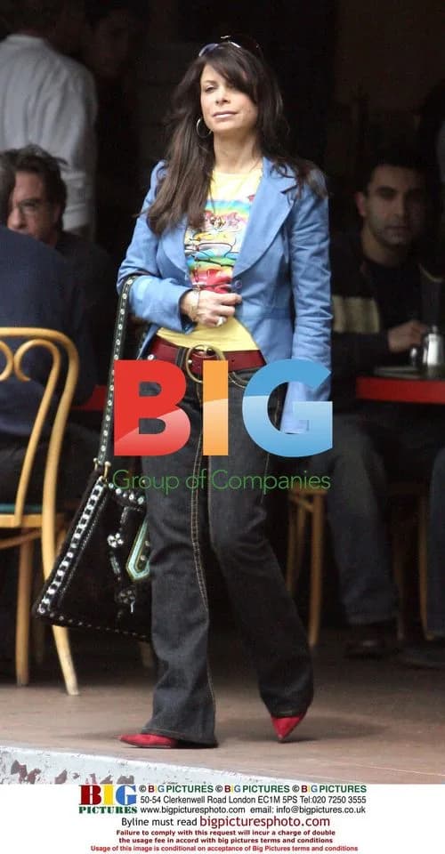 Paula Abdul with boyfriend getting coffee