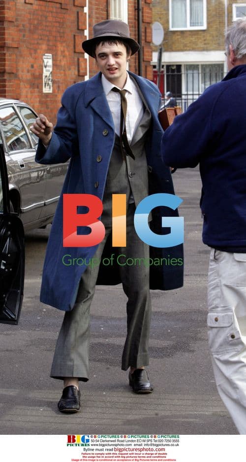 Troubled rocker Pete Doherty returns home