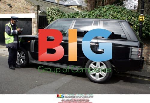 Kate Moss Gets Parking Ticket