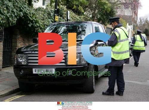 Kate Moss Gets Parking Ticket