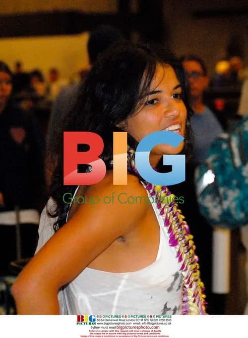 Michelle Rodriguez at Honolulu Airport