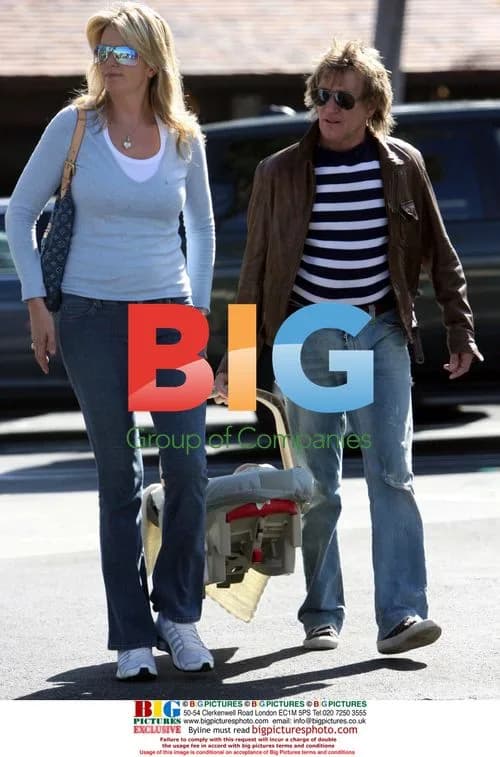 Rod Stewart and Penny Lancaster Grocery Shopping
