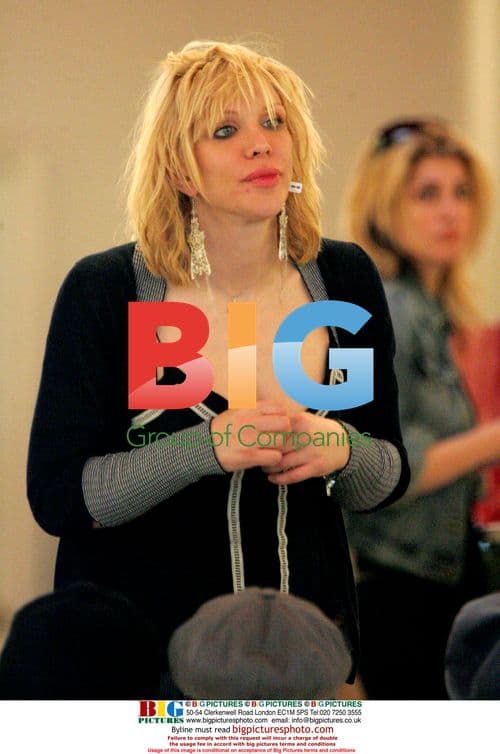 Courtney Love Shopping at Diavolina