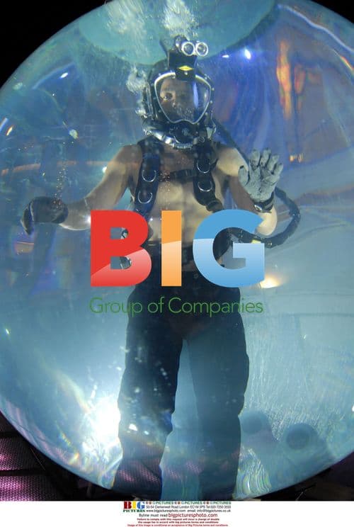 David Blaine Performs 'Drowned Alive' Stunt