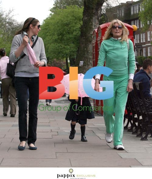 Jools Oliver family out shopping