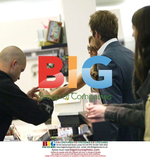 Beckhams Shopping in Paris