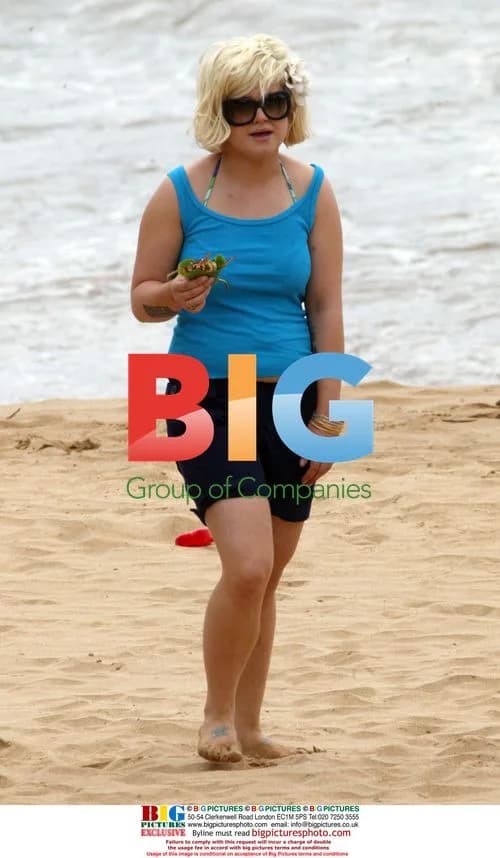 Kelly Osbourne Enjoys Beach Day in Hawaii