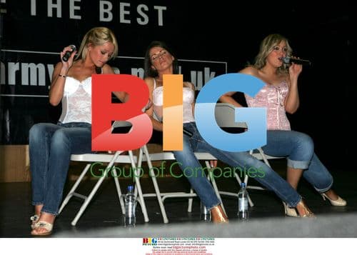 Mrs Robinson Perform for Soldiers at Catterick