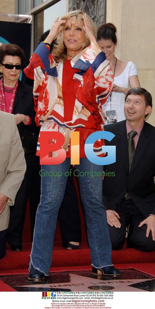 Nancy Sinatra Honored on Hollywood Walk of Fame