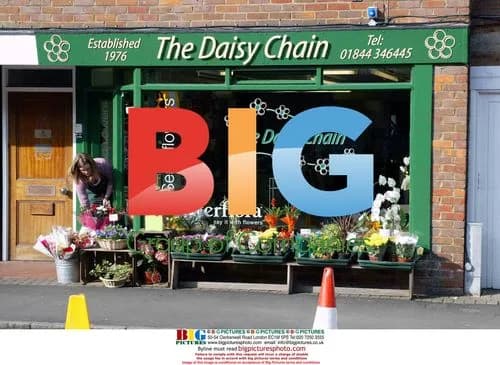 Cherie Blair Opens Flower Shop in UK