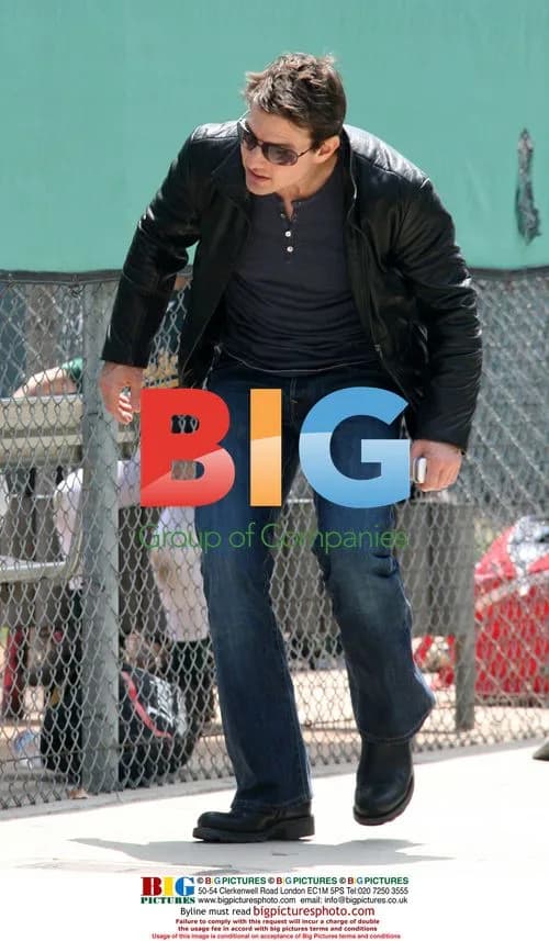 Tom Cruise cheers on son at baseball game